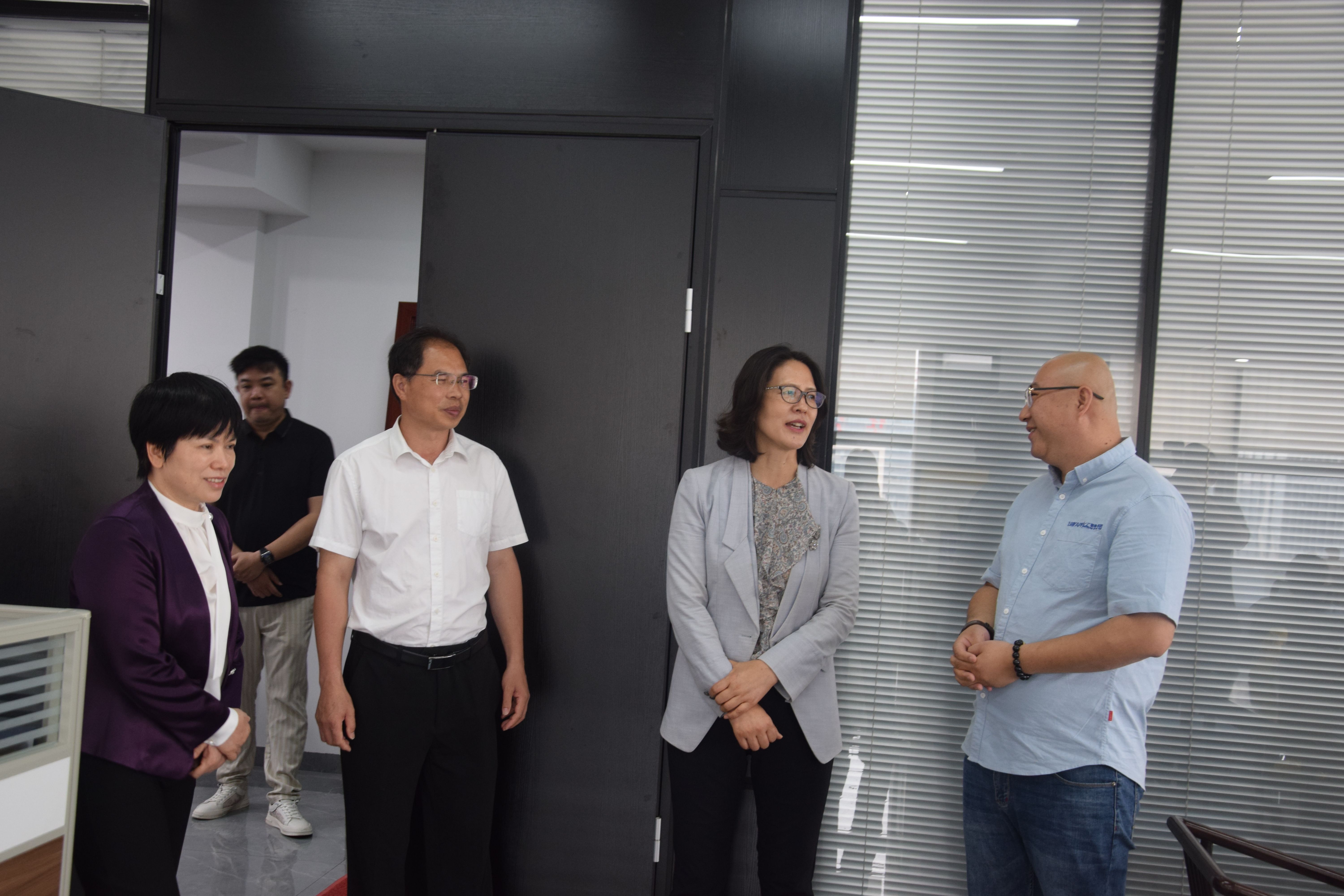 1683873416922013888.jpg 1683873416922013888.jpg